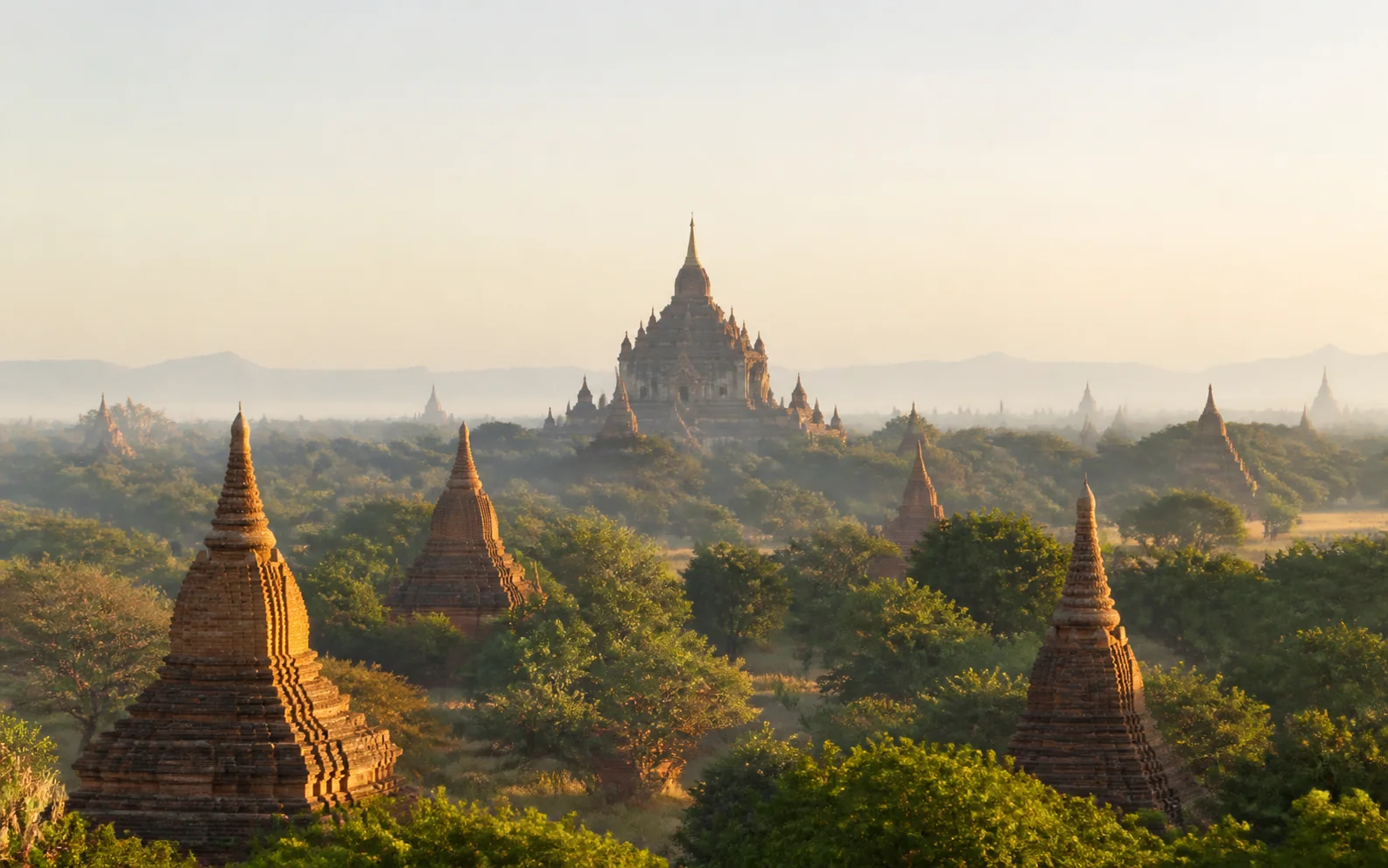 Bagan temple plain in Bagan