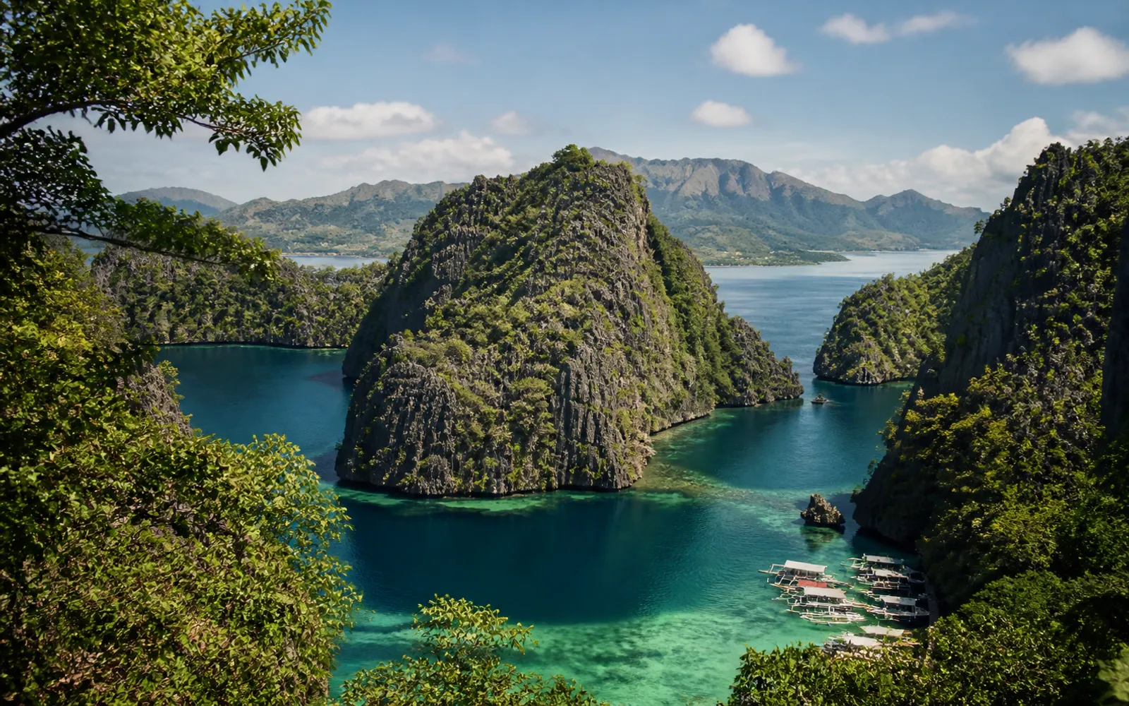 Palawan limestone islands in El Nido