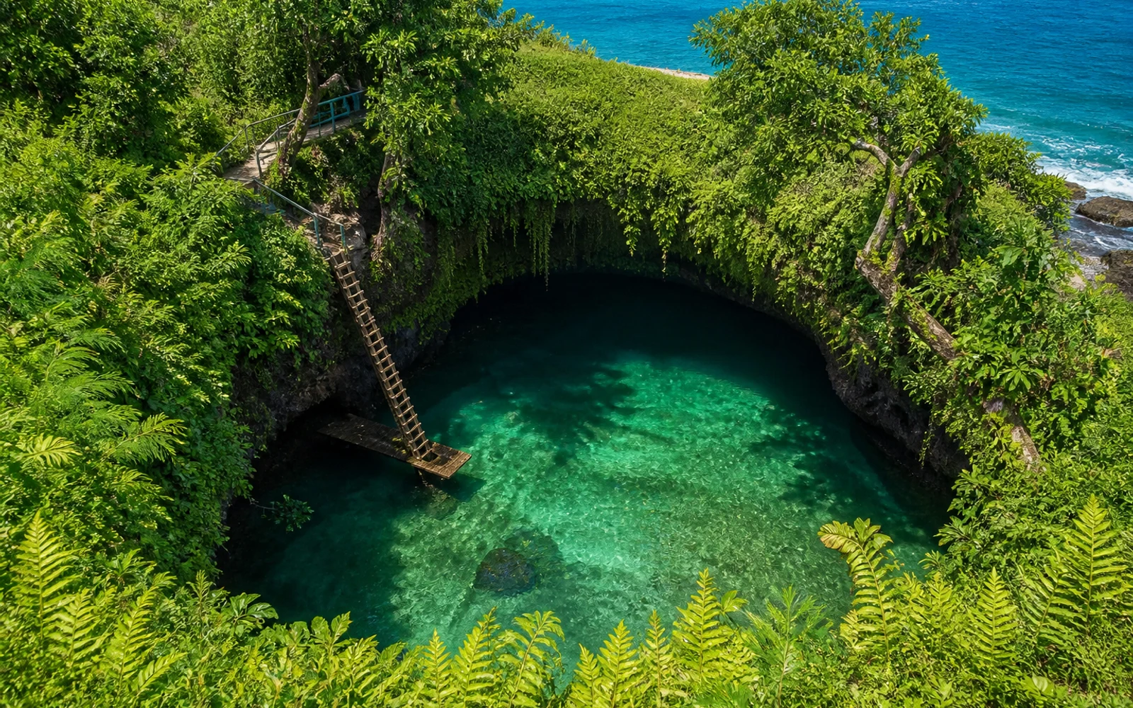 To Sua Ocean Trench in Upolu