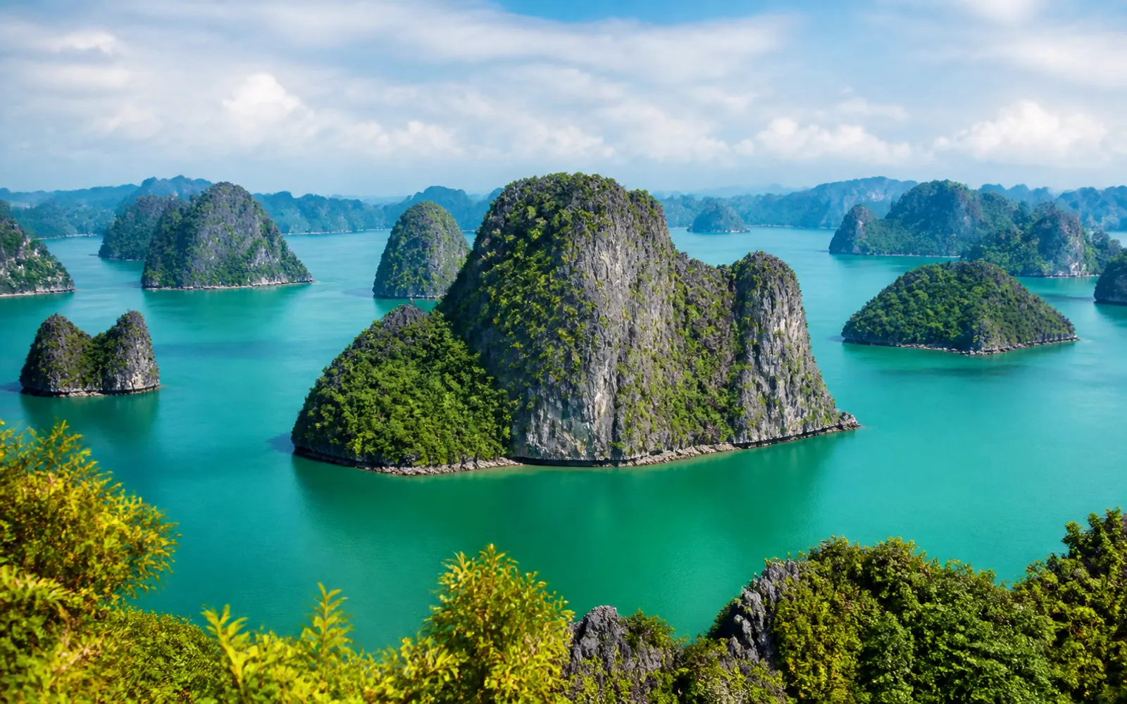 Ha Long Bay limestone karsts in Quảng Ninh